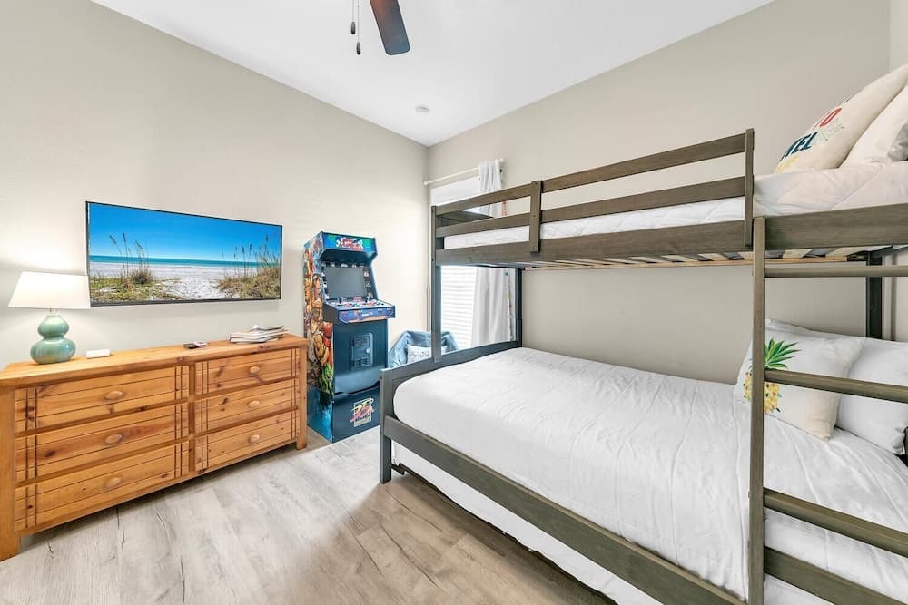 Beach Life - Image 14