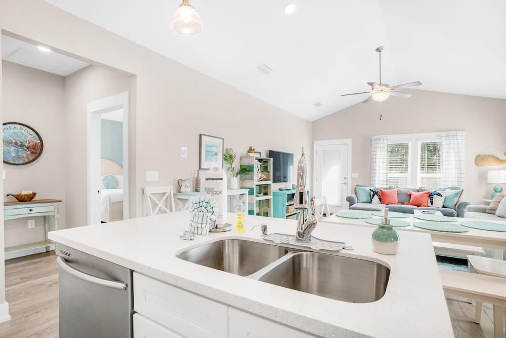 Beach Life - Image 15