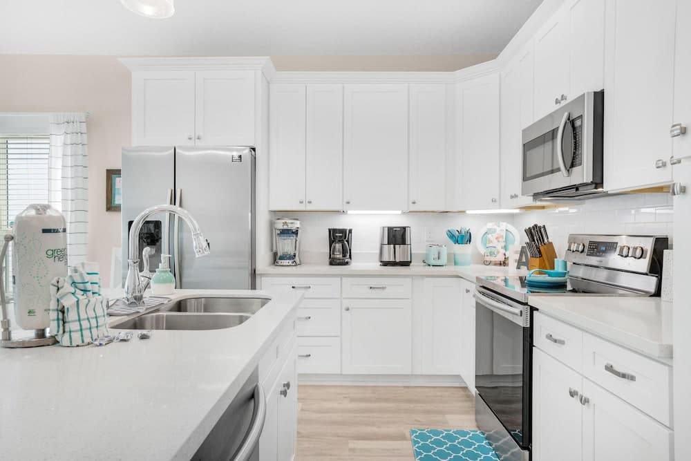 Beach Life - Image 17