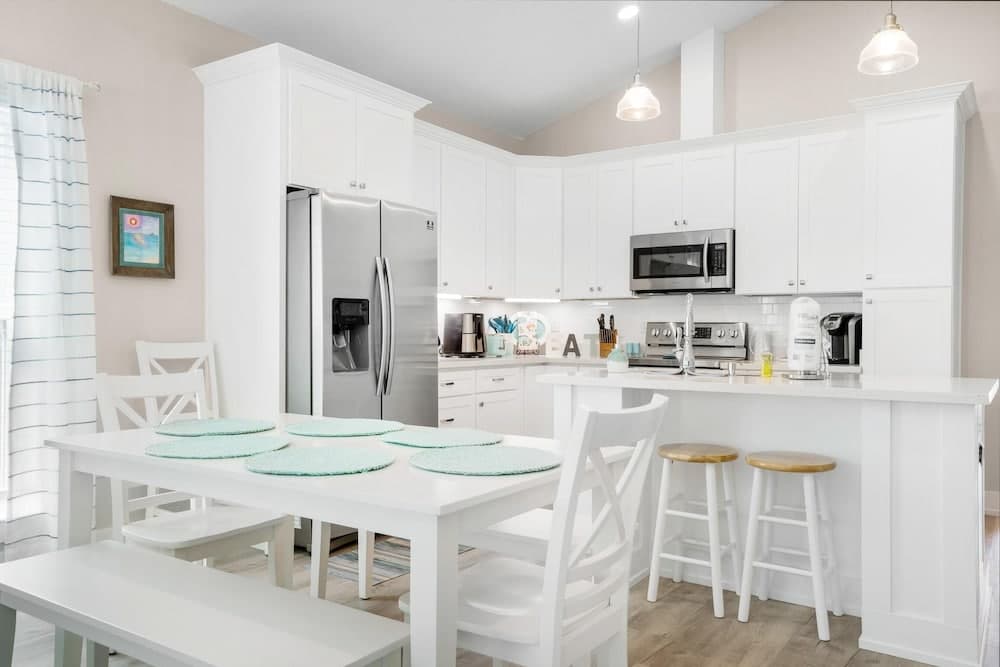 Beach Life - Image 5