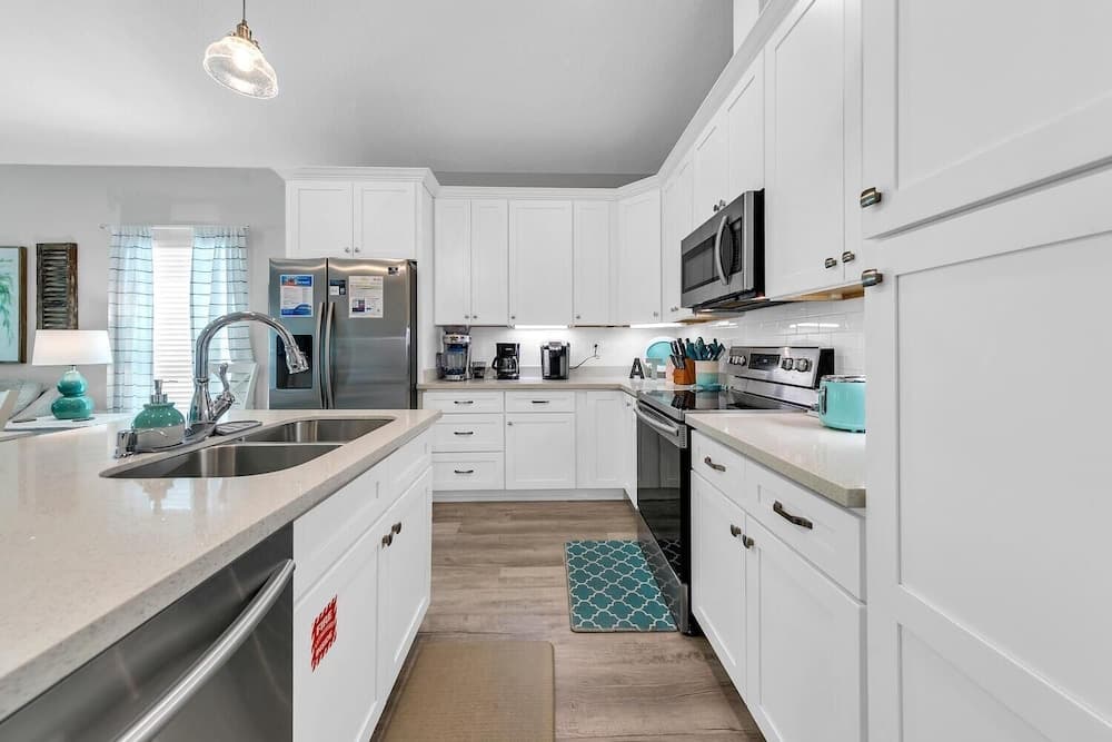 Beach Life - Image 19