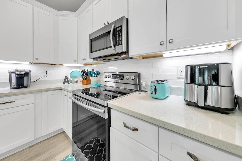 Beach Life - Image 21