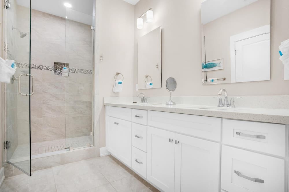 Beach Life - Image 32