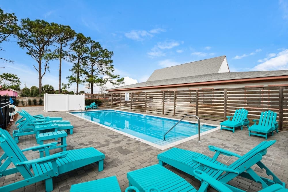 Beach Life - Image 37