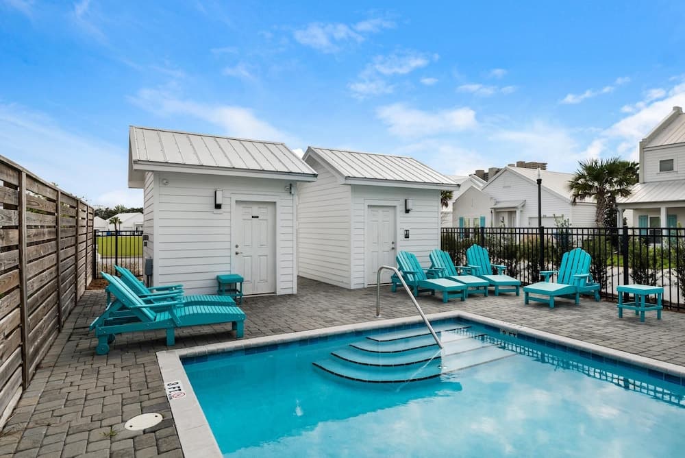 Beach Life - Image 39