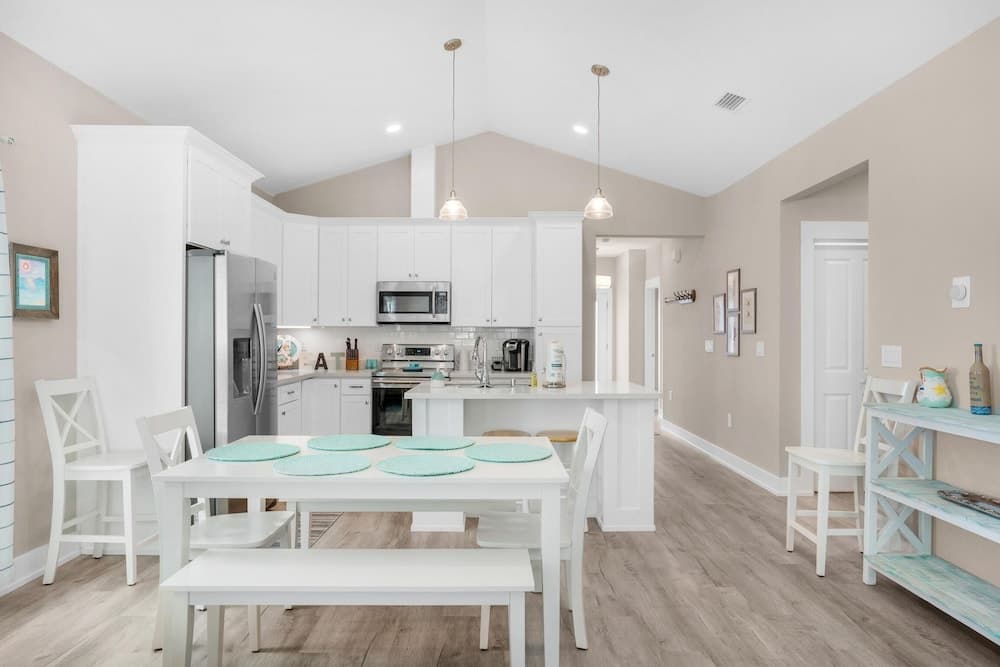 Beach Life - Image 23