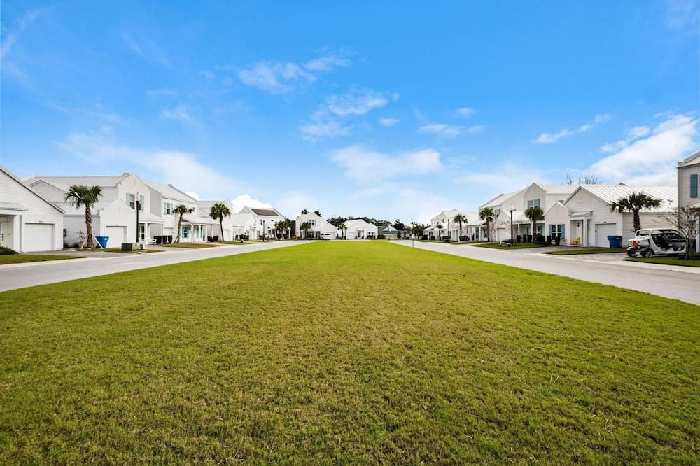 Beach Life - Image 64