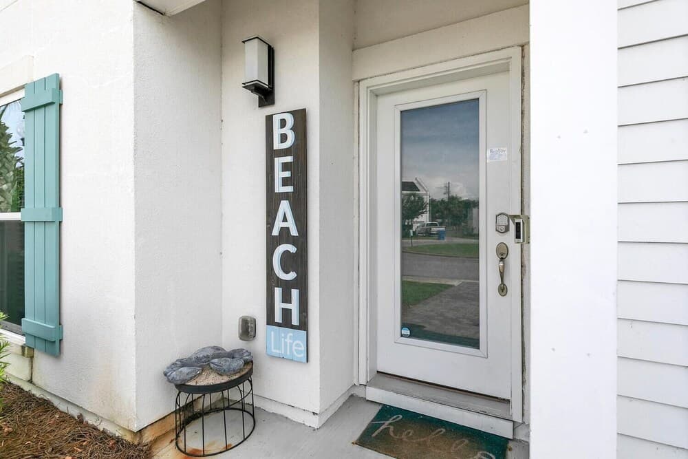 Beach Life - Image 54