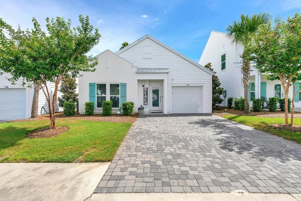 Beach Life - Image 60