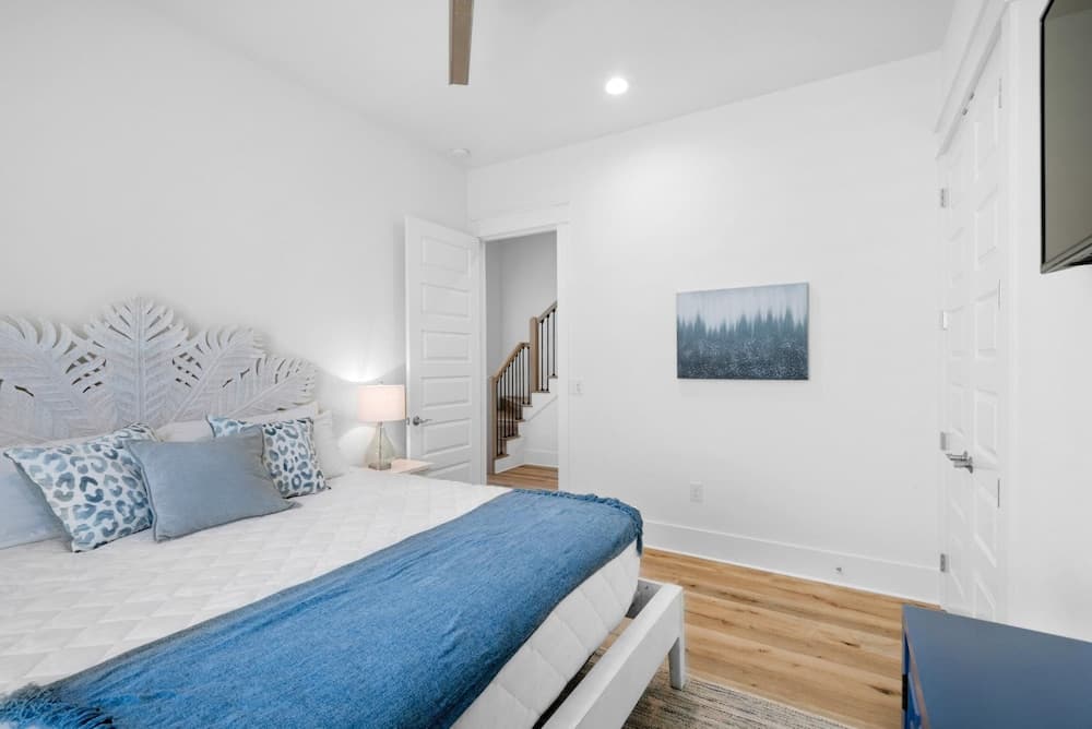 Bella Blue - Image 15