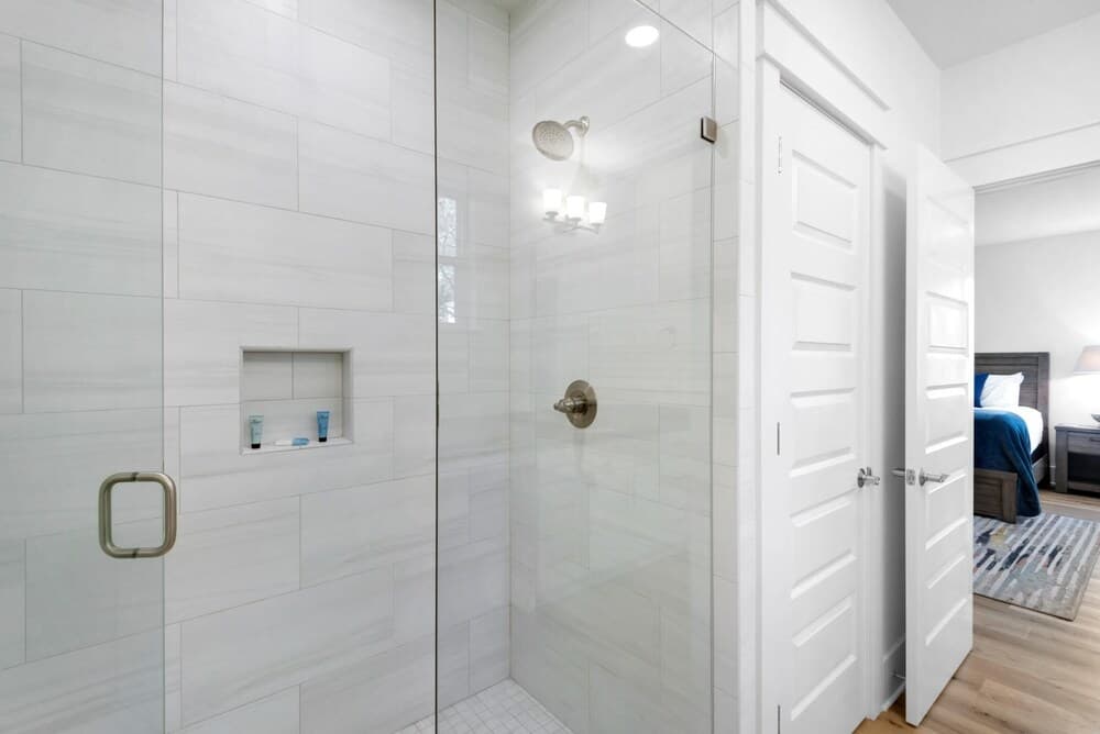 Bella Blue - Image 25