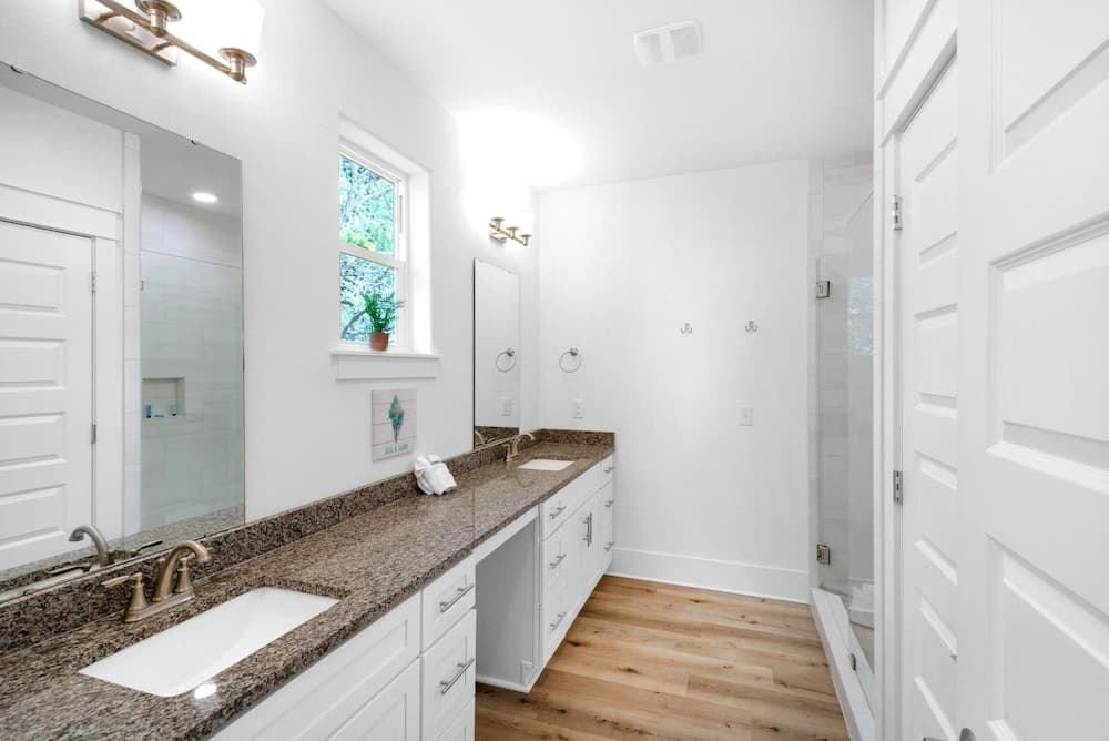 Bella Blue - Image 27