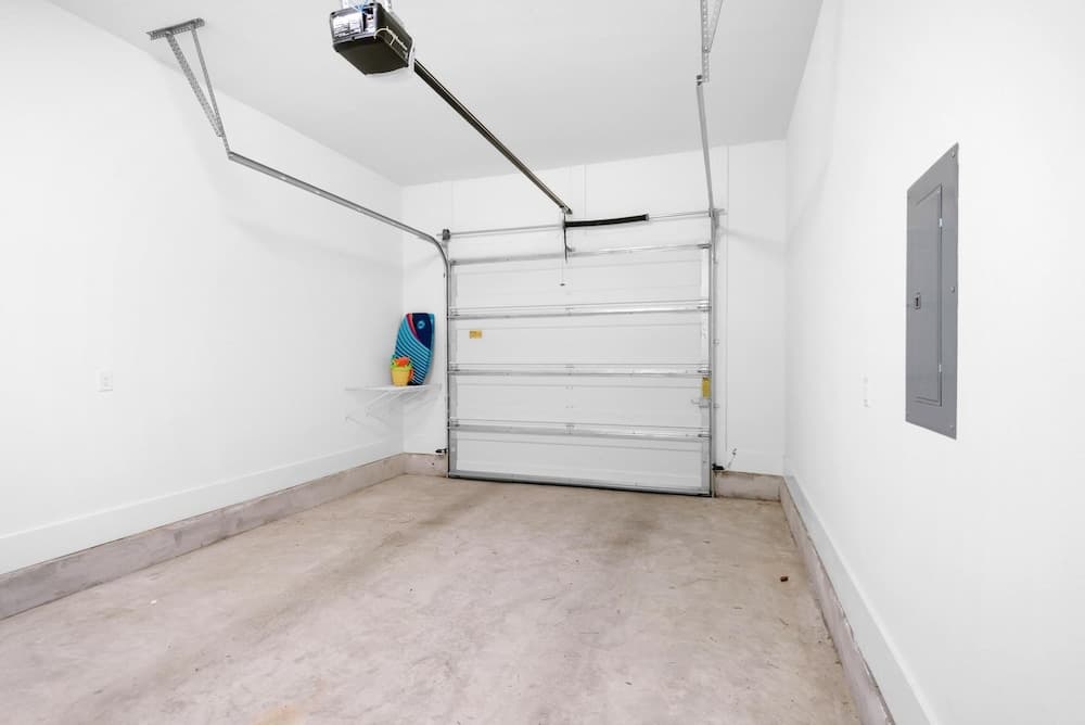 Bella Blue - Image 32