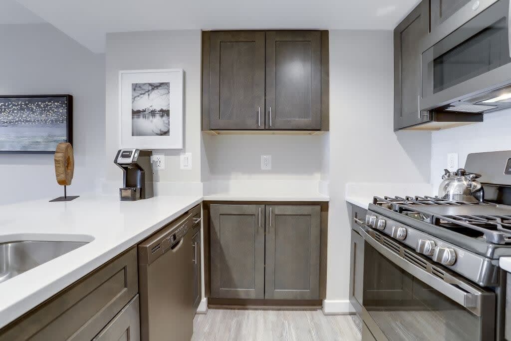 Clarendon Courtland - Image 18