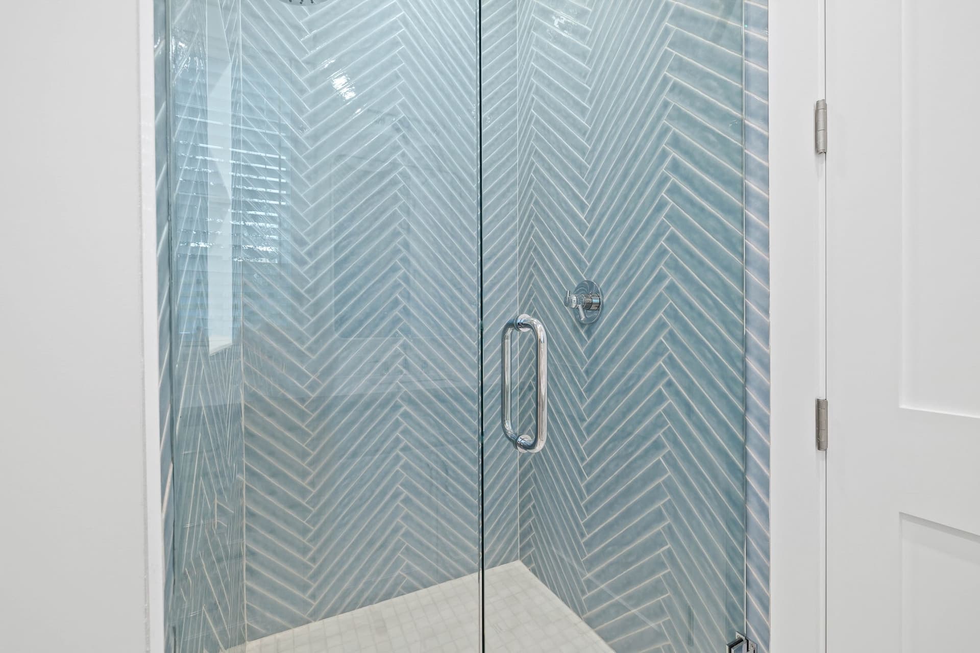 Good Vibrations - Image 18