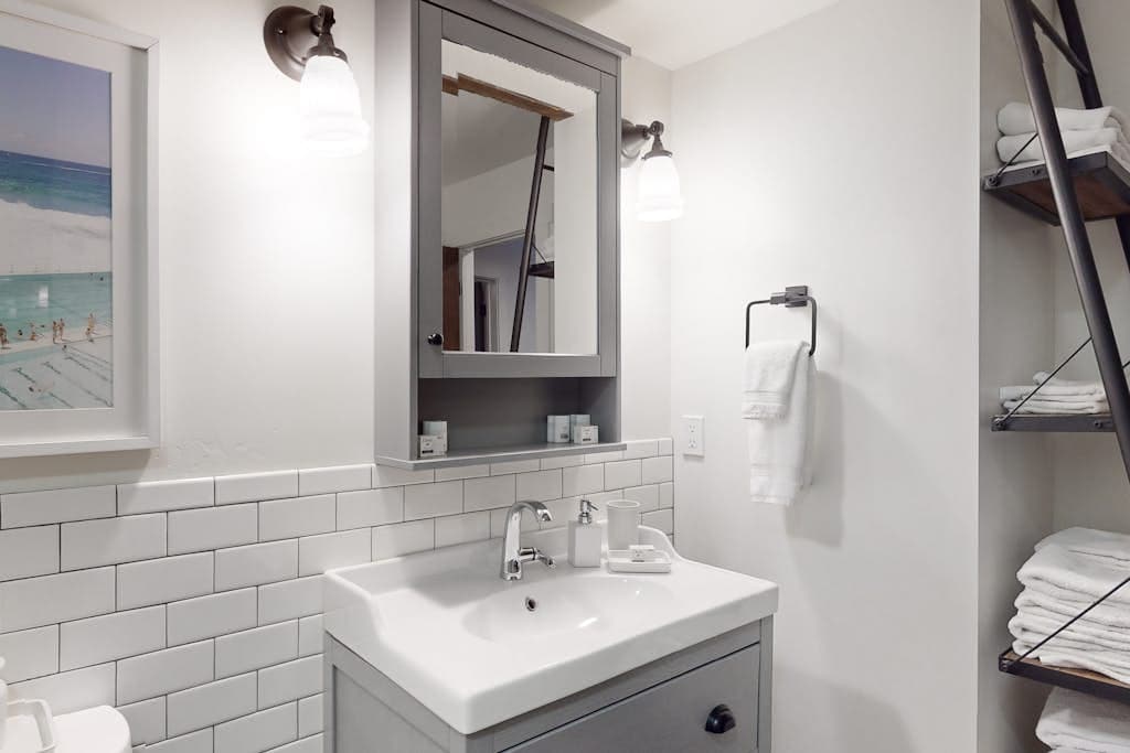 Tahoe Tyrol Chalet - Image 15