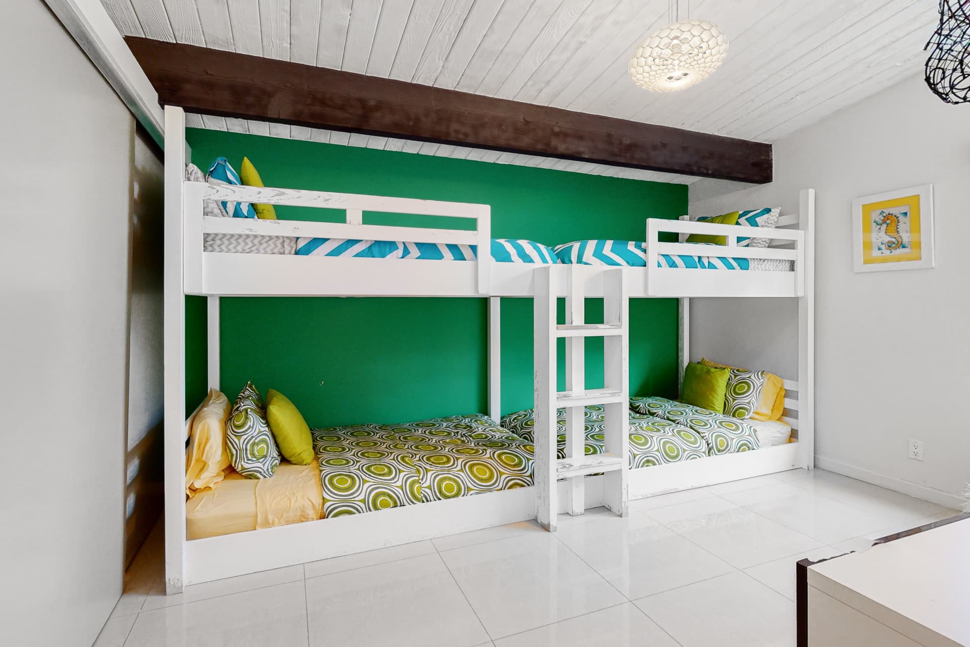 Six Palms Home - Image 17