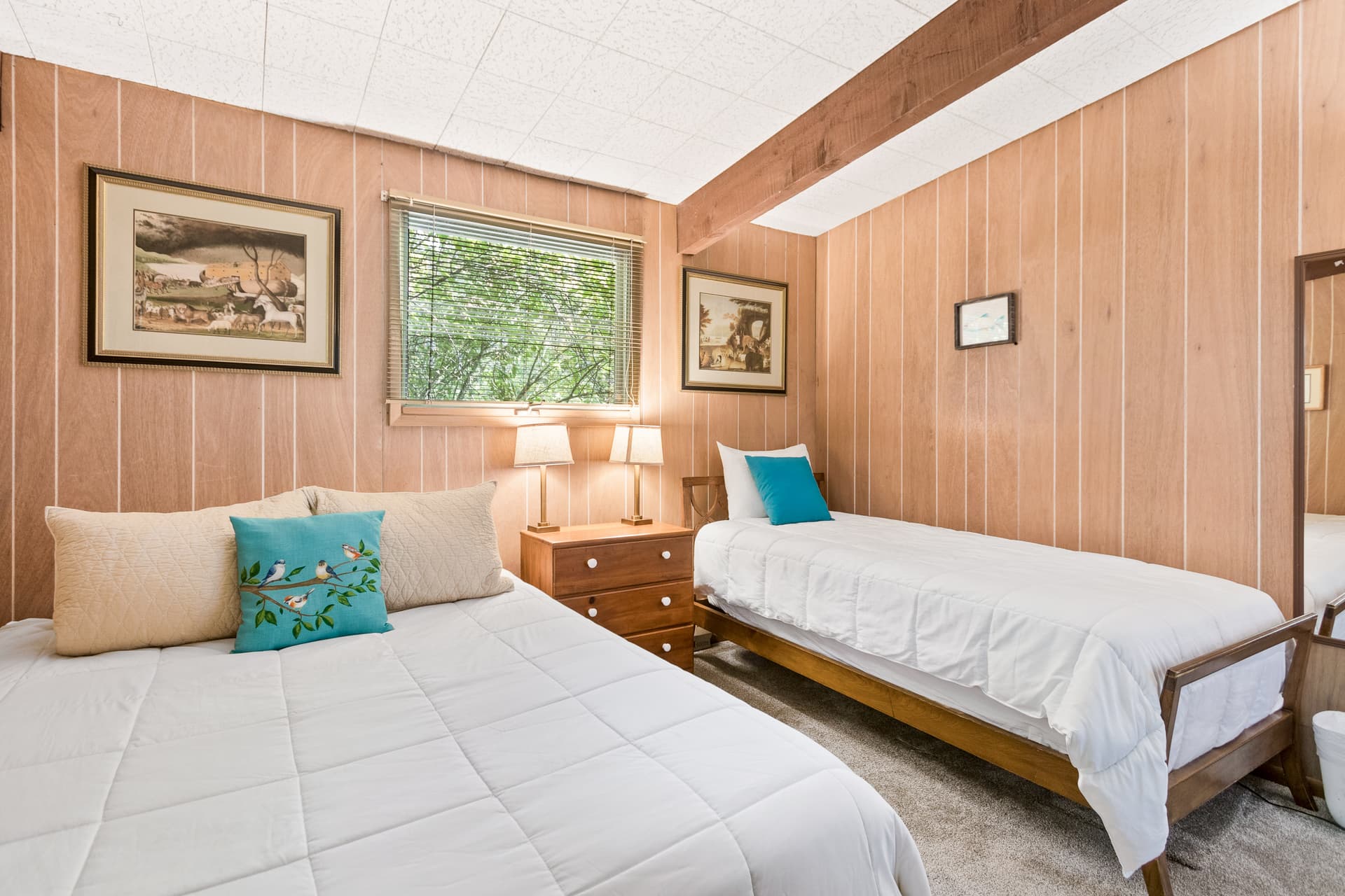 Mica Bay Serenity Cabin - Image 15