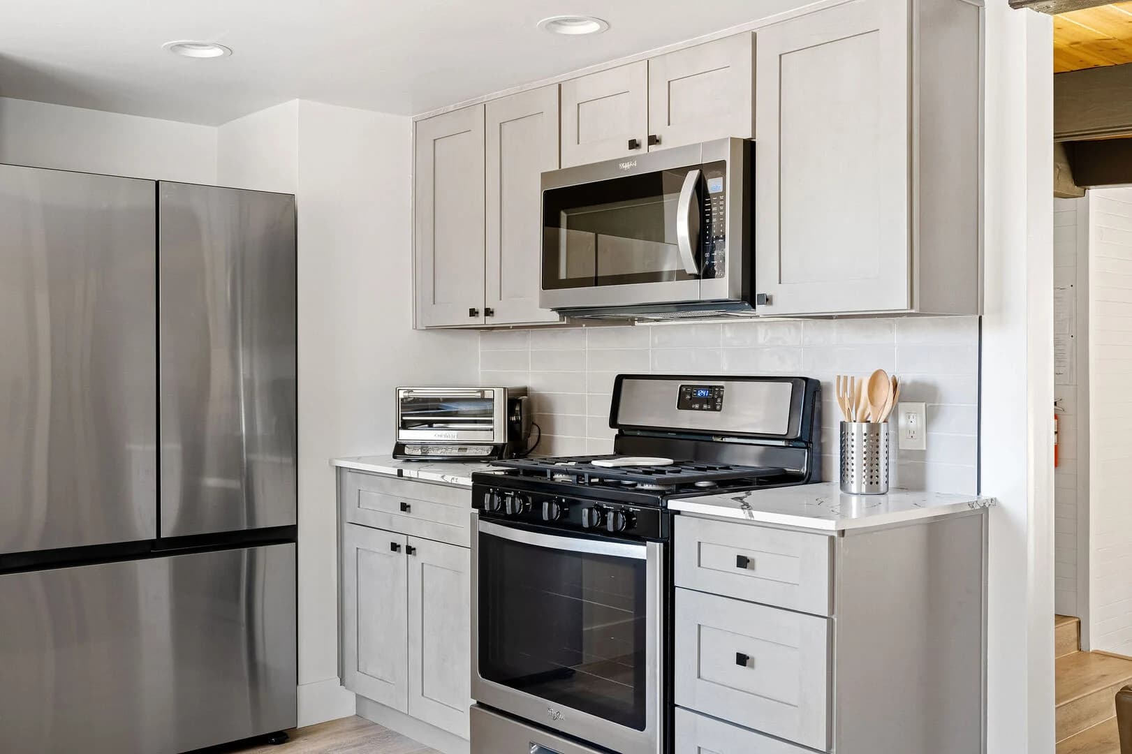 Summit House - Image 7