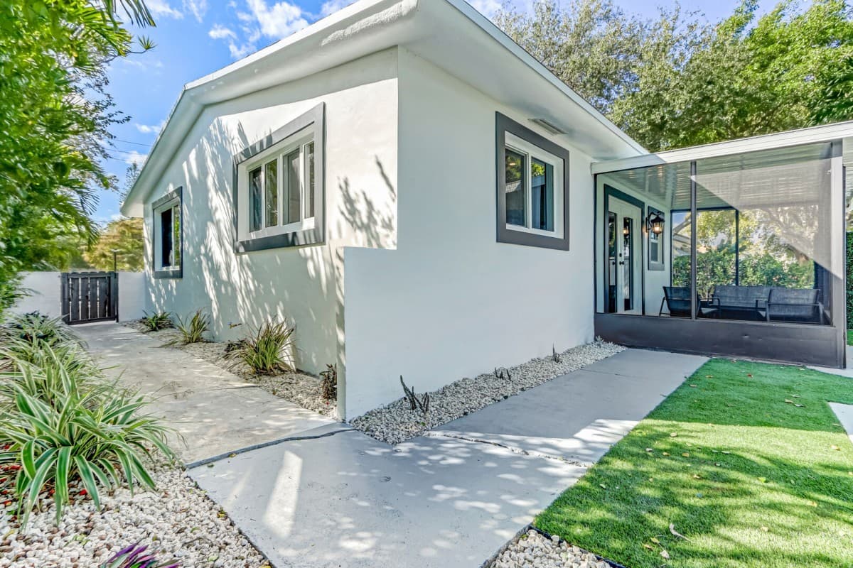 Hallandale Beach Home - Image 23