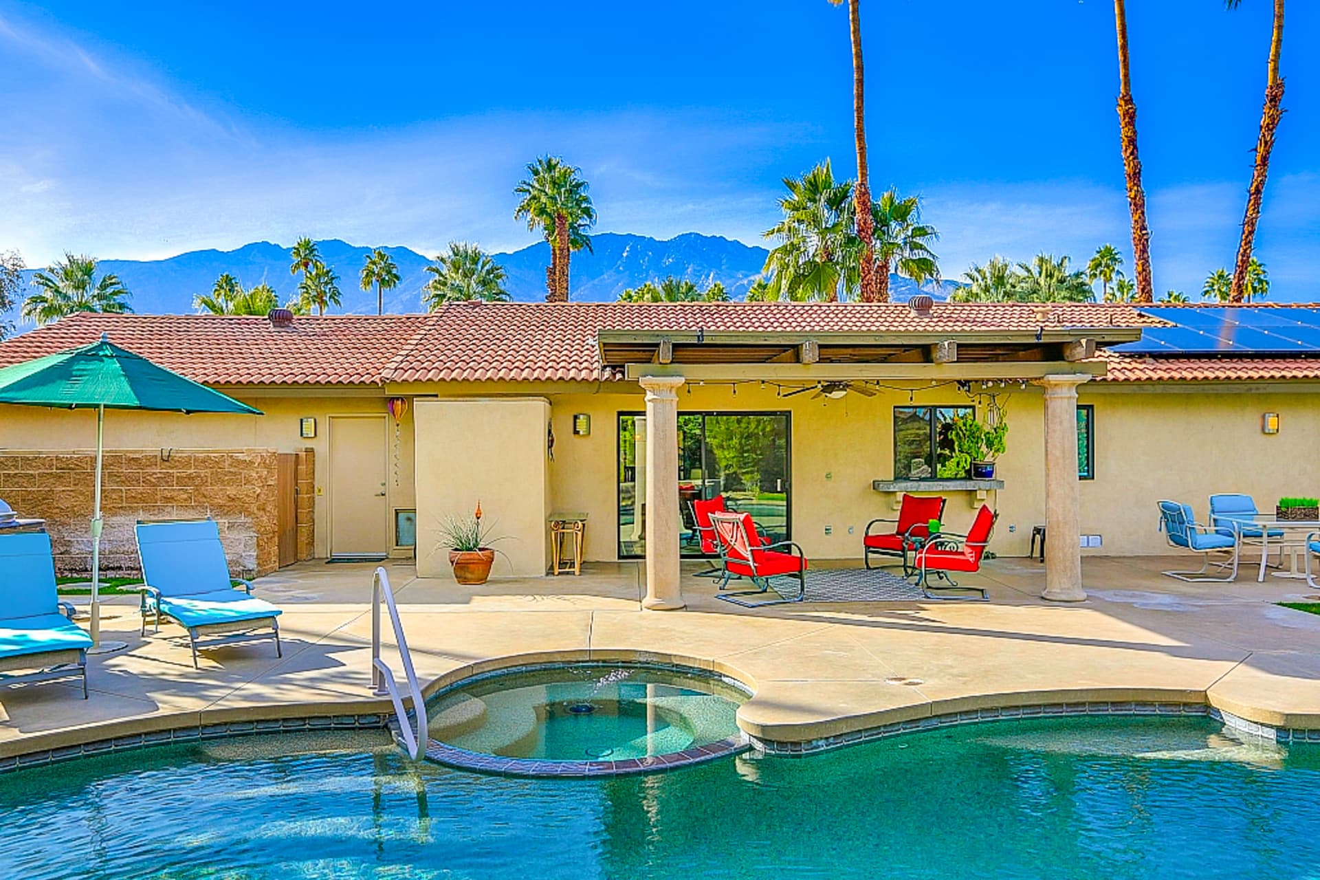 Bev Palm Springs Home - Image 18