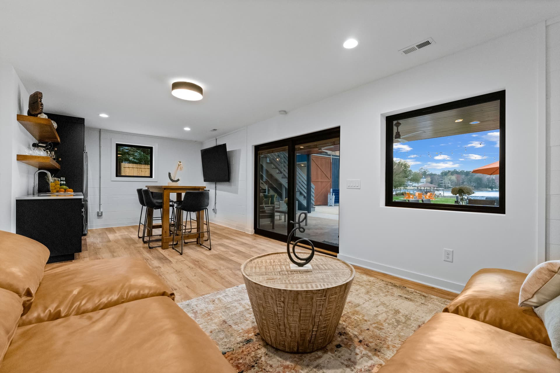 Blue Haven - Image 32