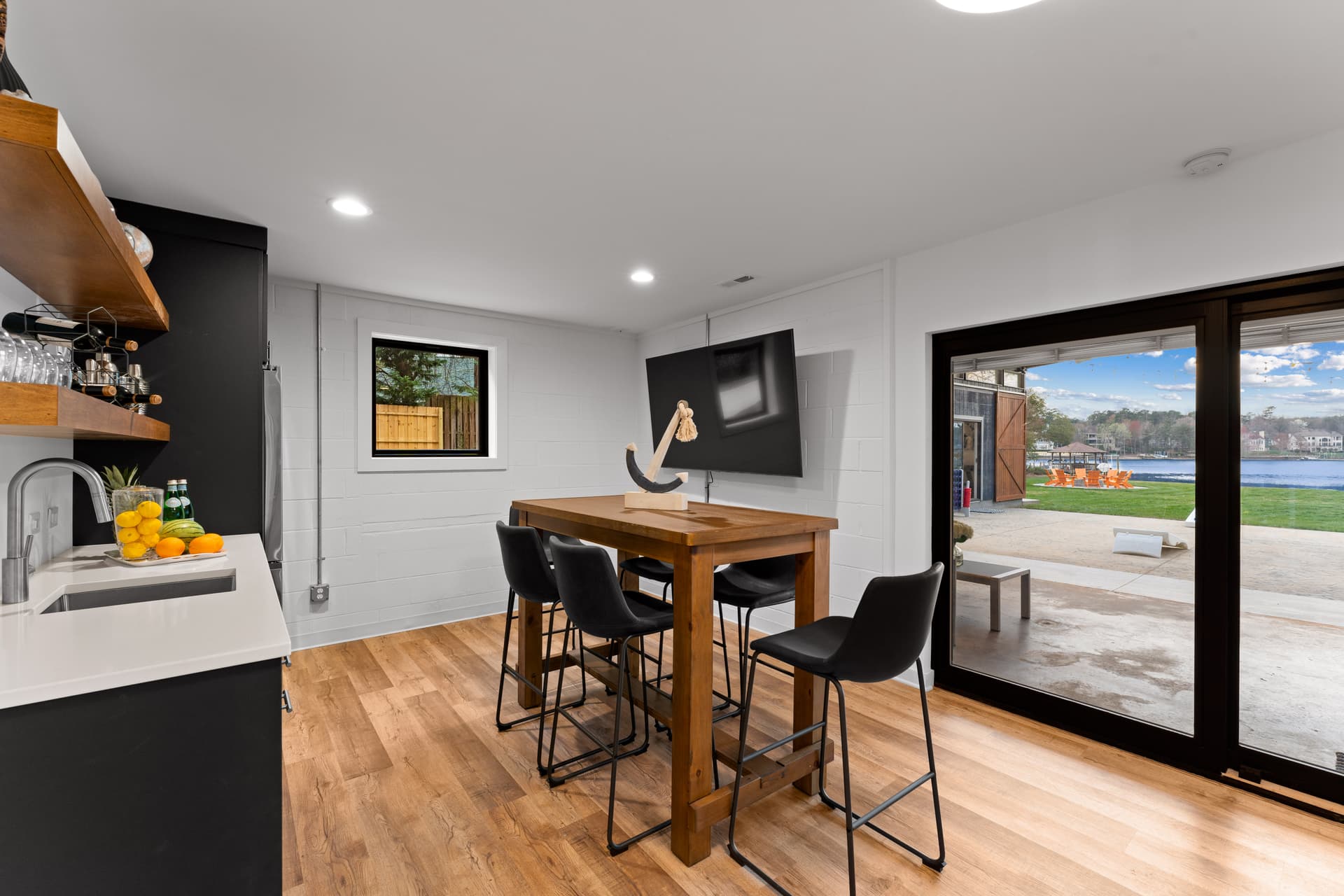 Blue Haven - Image 35