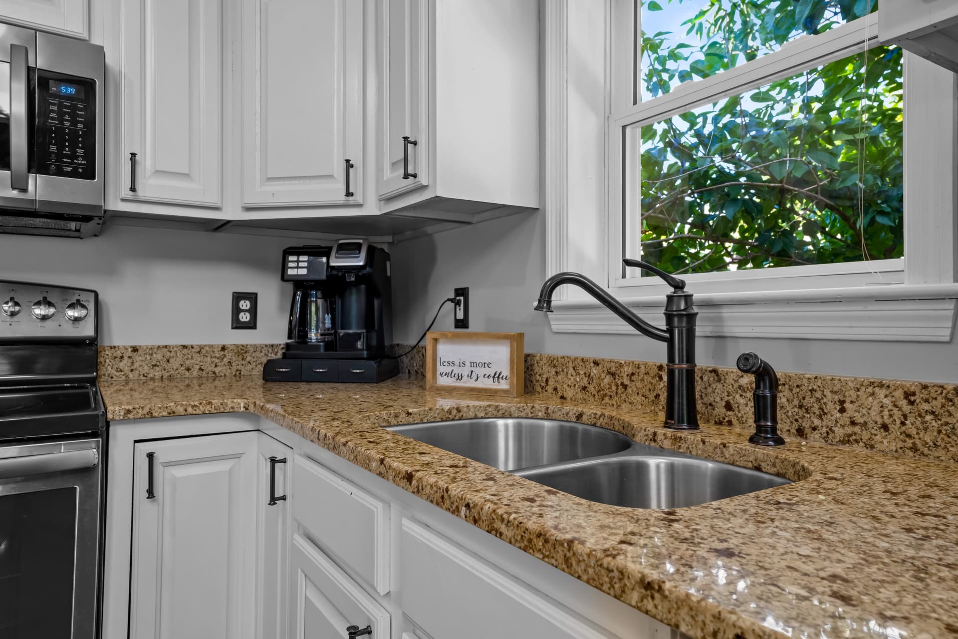 Blue Wing Bay - Image 21