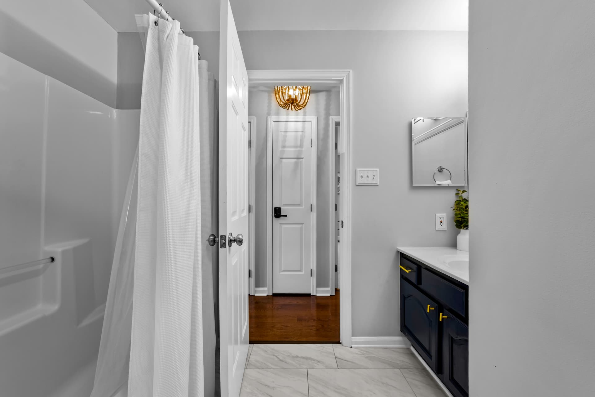 Blue Wing Bay - Image 27