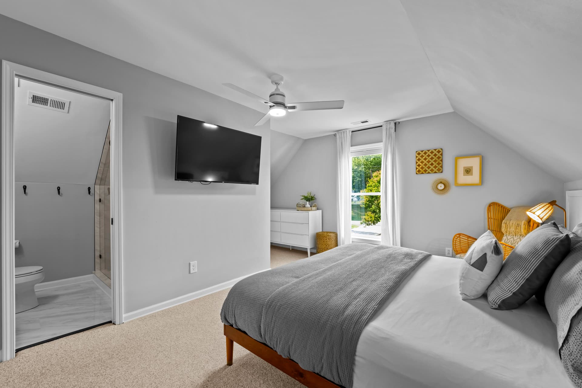 Blue Wing Bay - Image 32