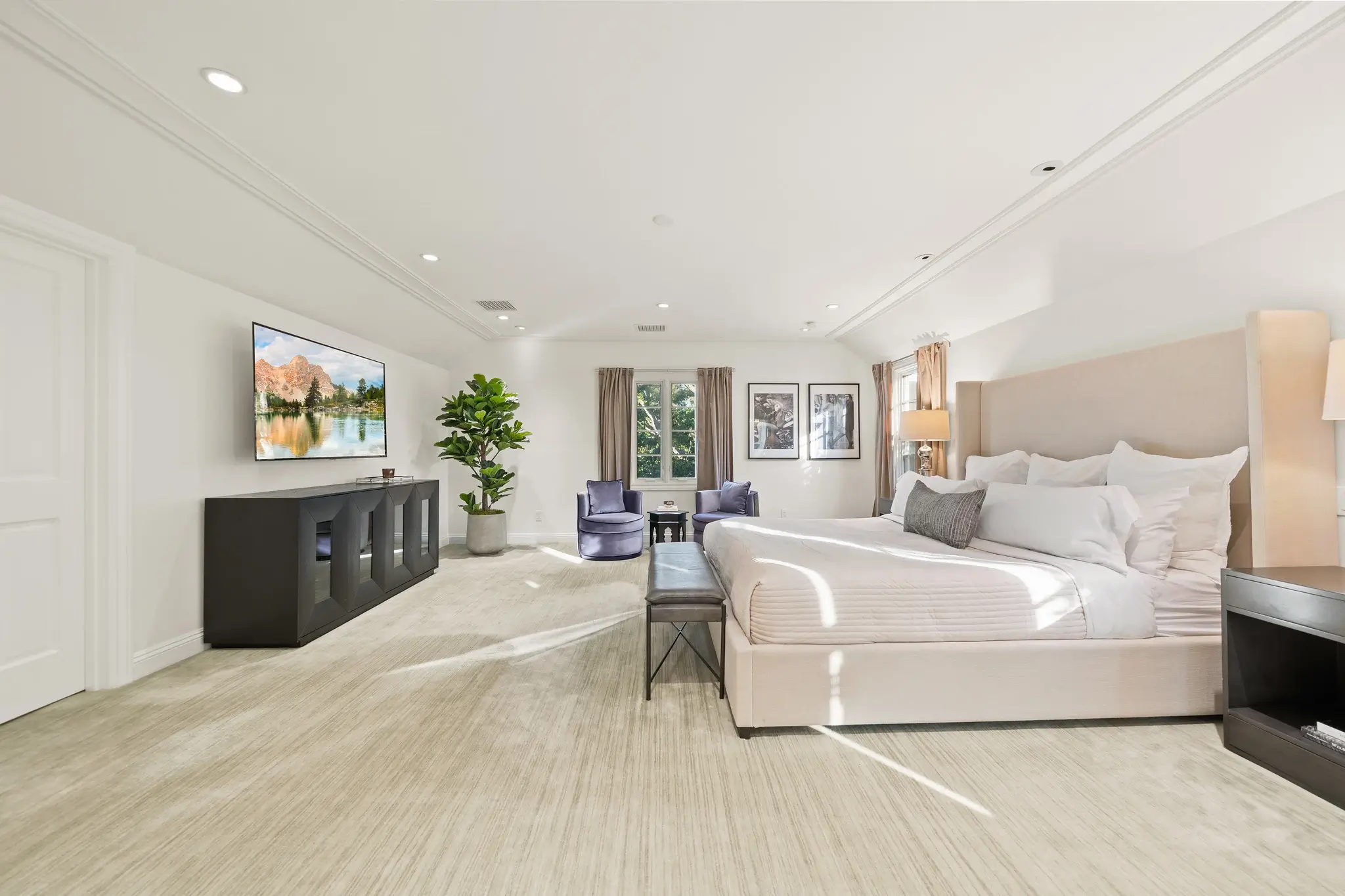 Hearst Estate - Image 15