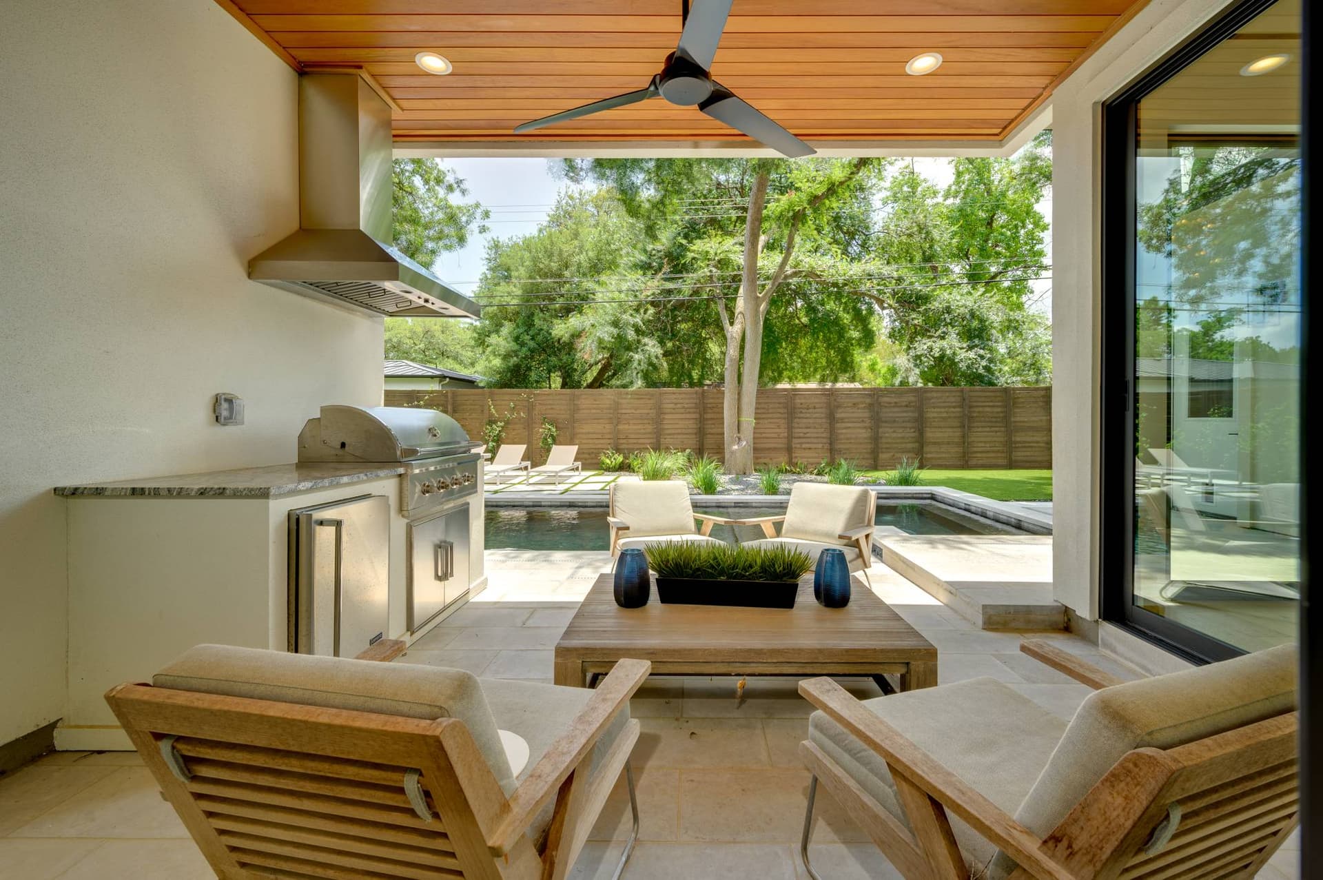 Austin Bella - Image 5