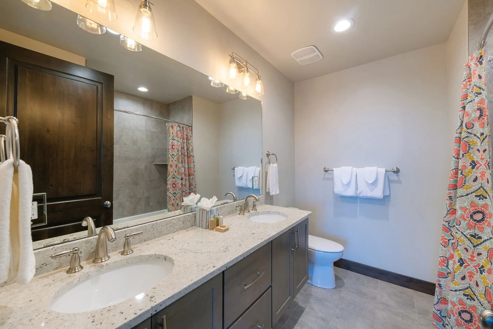 Blackstone Residences #3B - Image 9