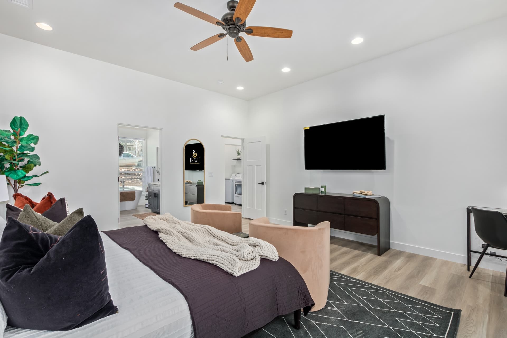 Le Cabin Noir - Image 17