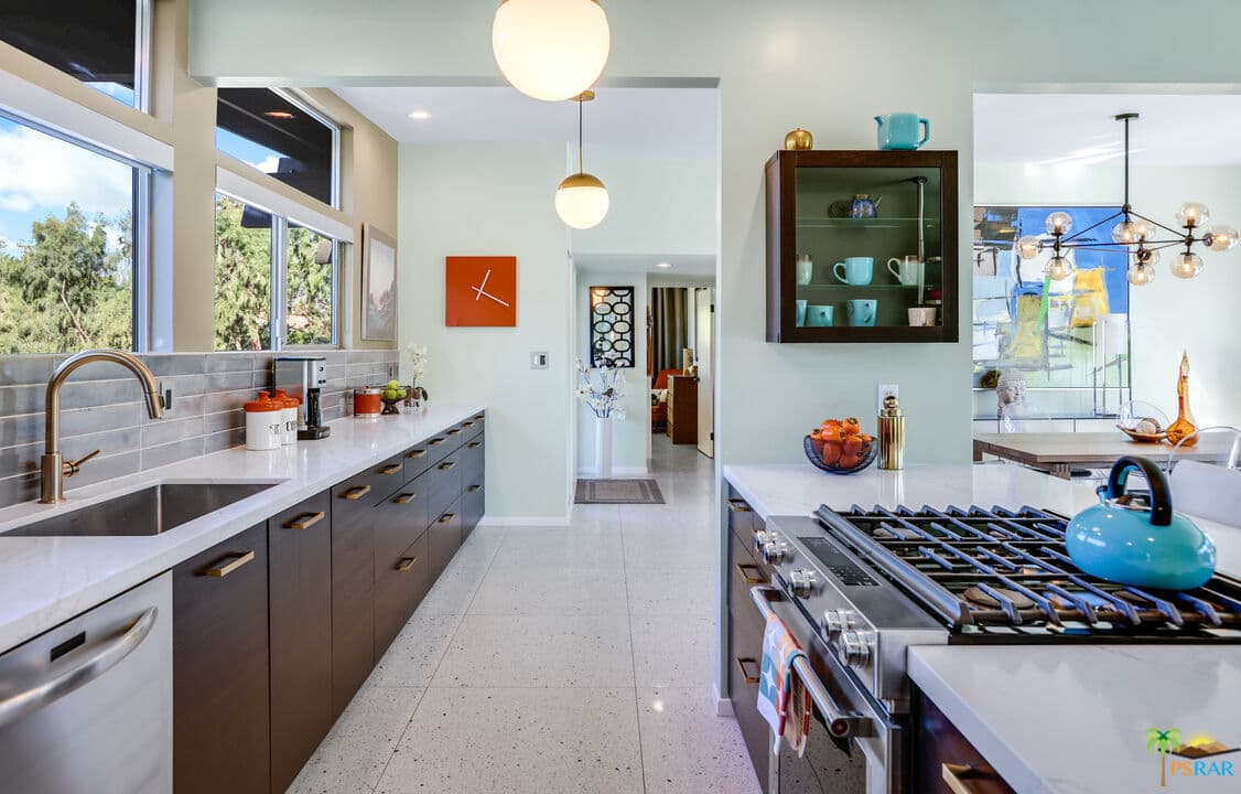 Hugh Kaptur’s Palm Springs Getaway - Image 27