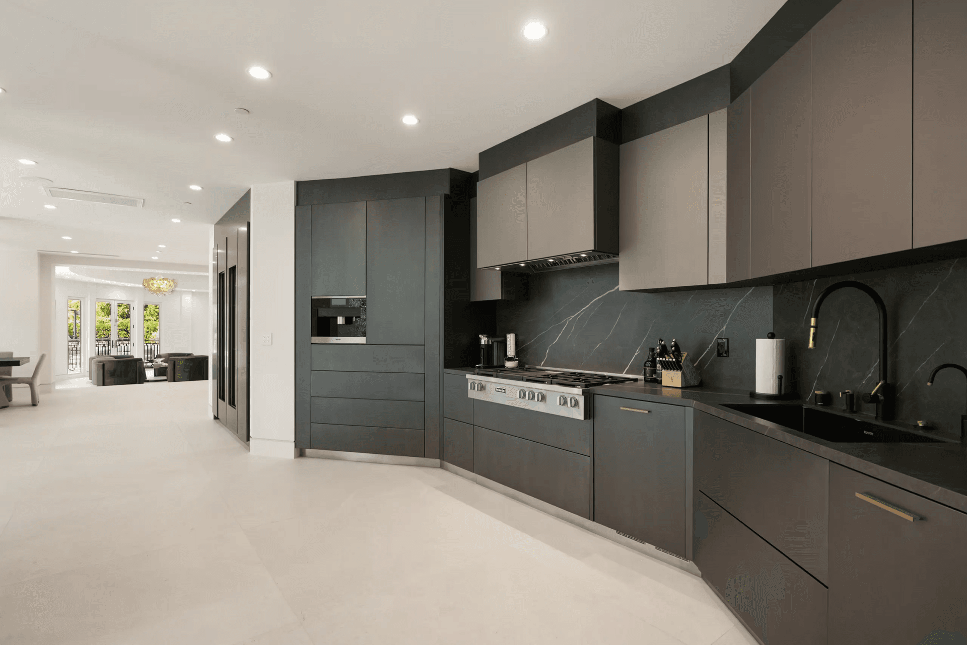 Noble Crest - Image 13