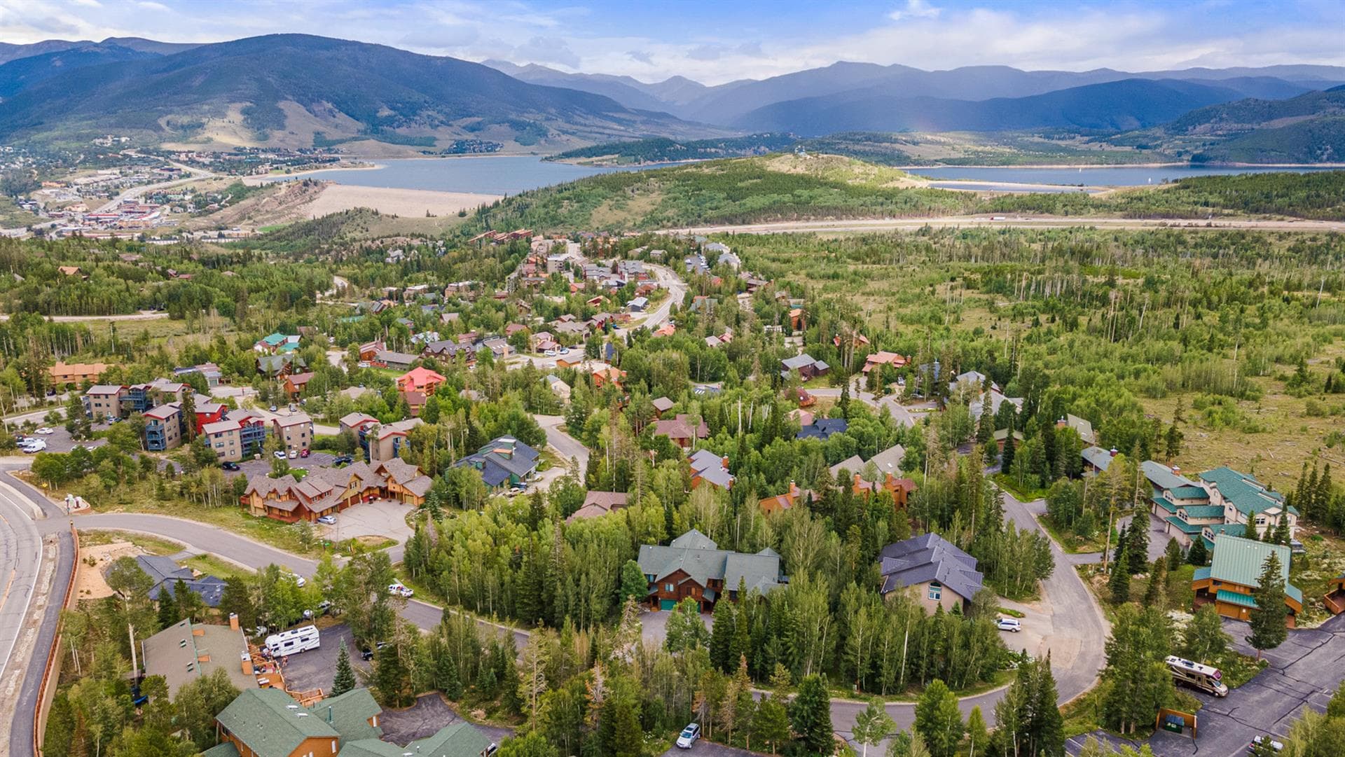 Burgundy House - Image 80