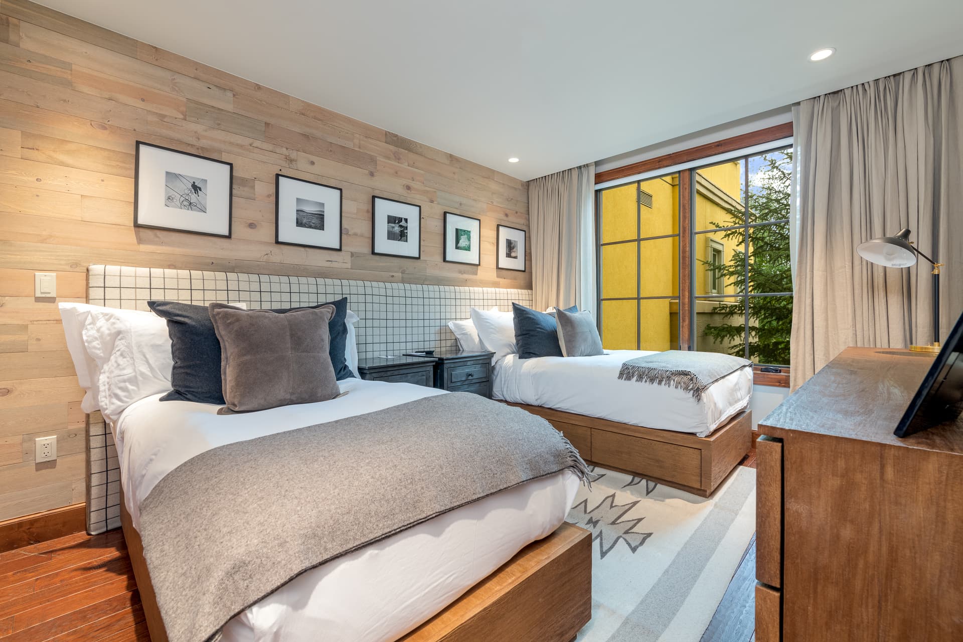 White Chutes at the Ritz-Carlton - Image 5