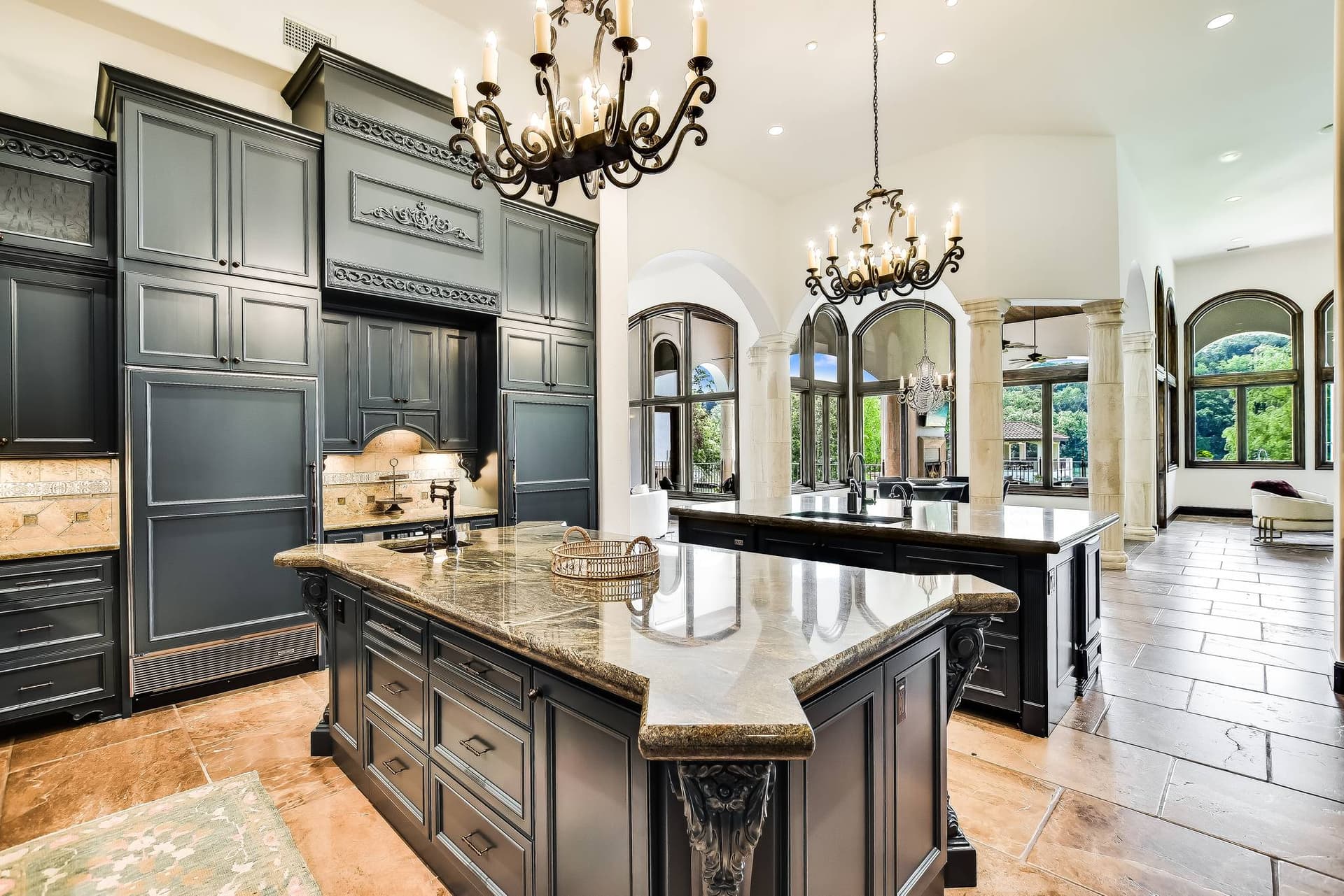 Autograph on Lake Austin - Image 5