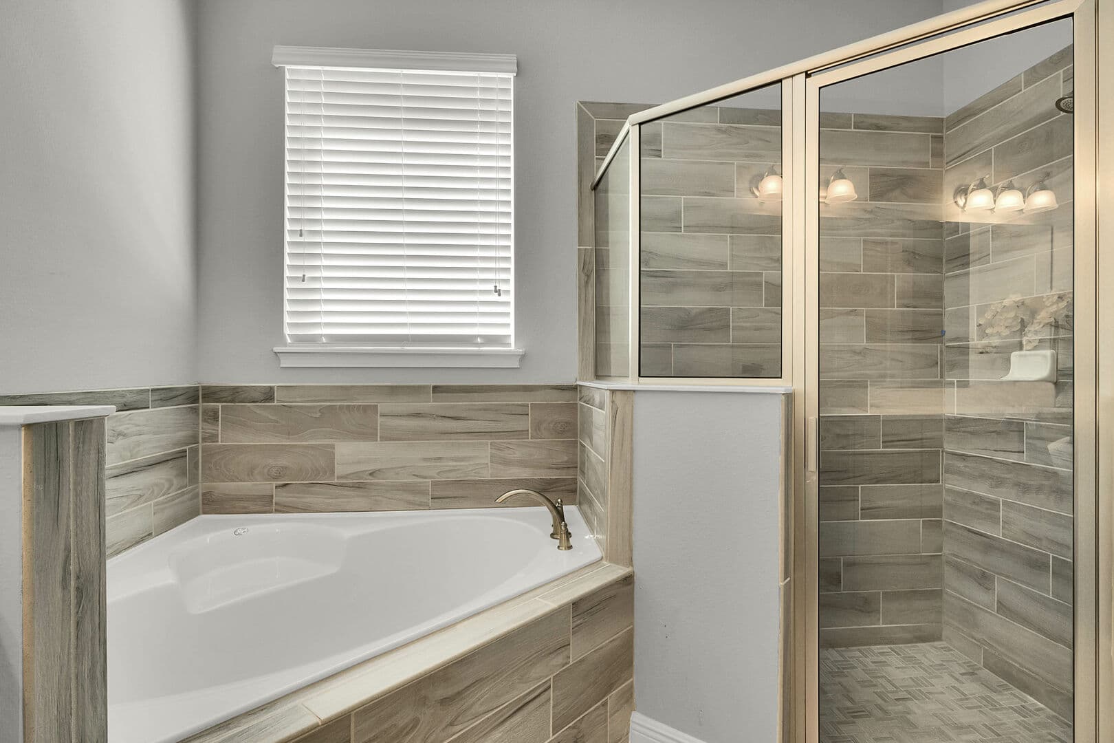 Adventurer Estate - Image 38