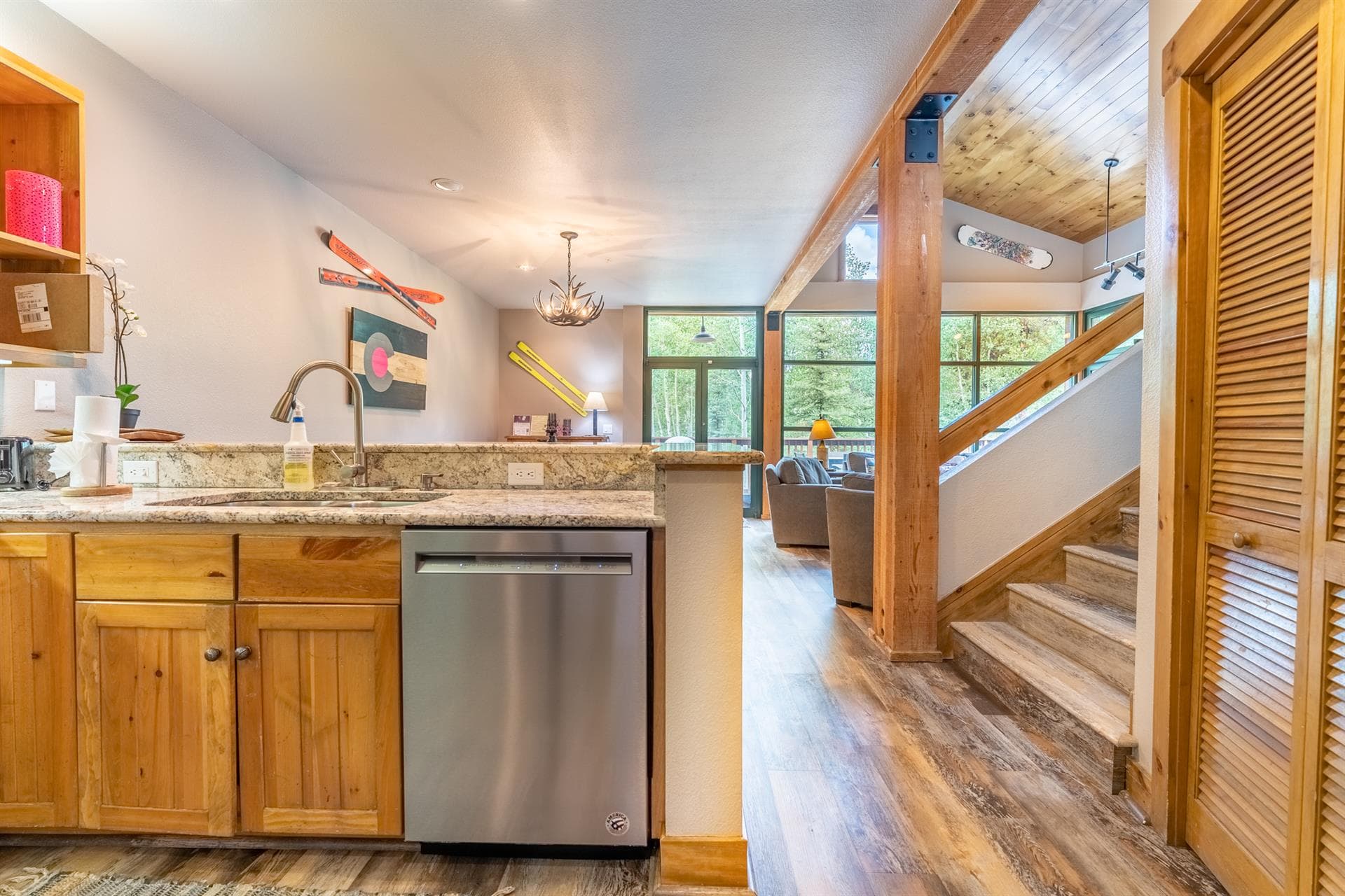 Alpine Vista Haven - Image 8