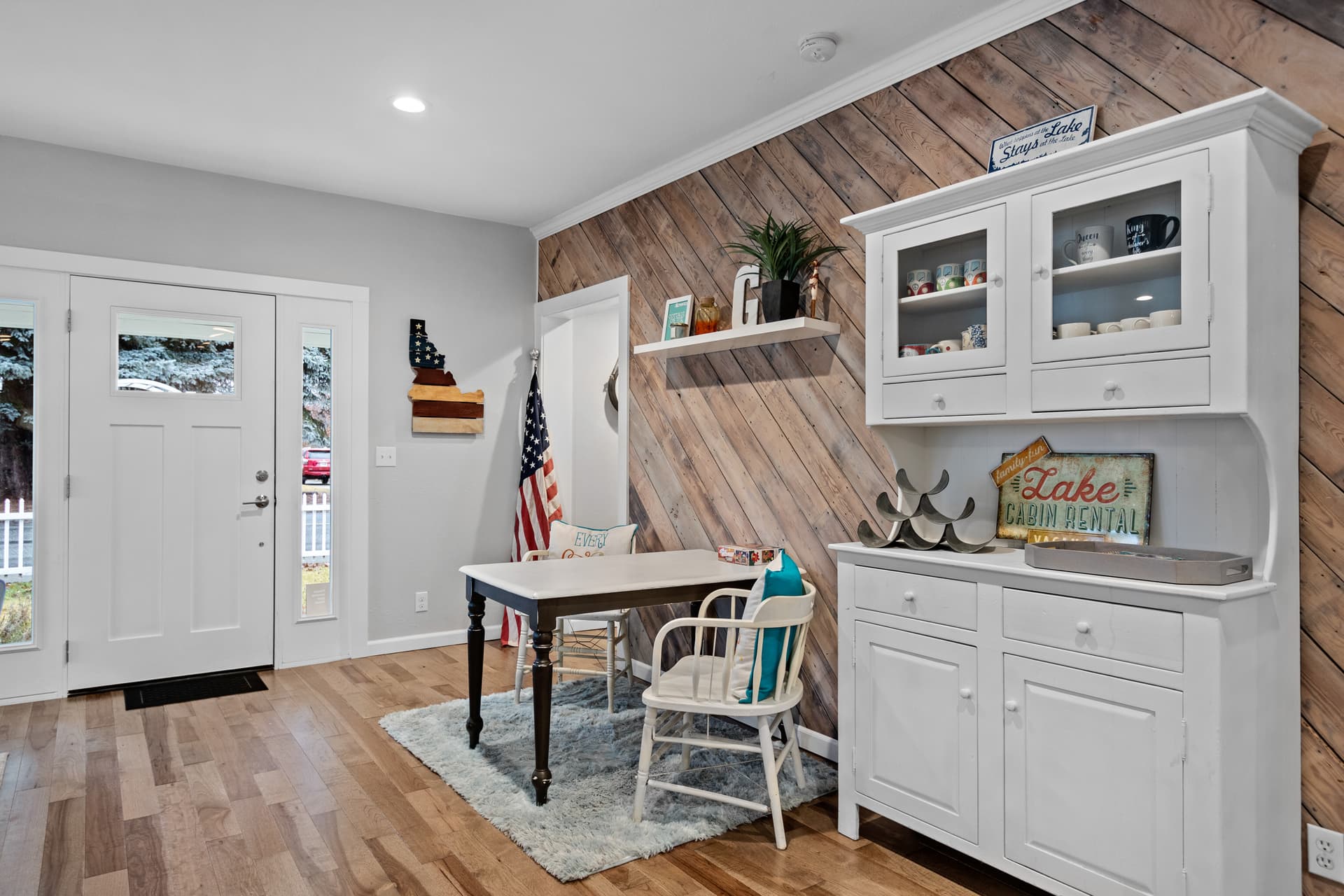 Cottage On The Corner - Image 3