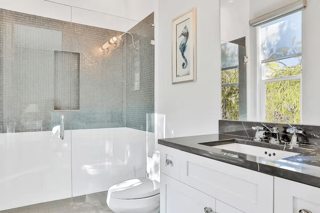 Island Estate Waterfront Villa - Image 20