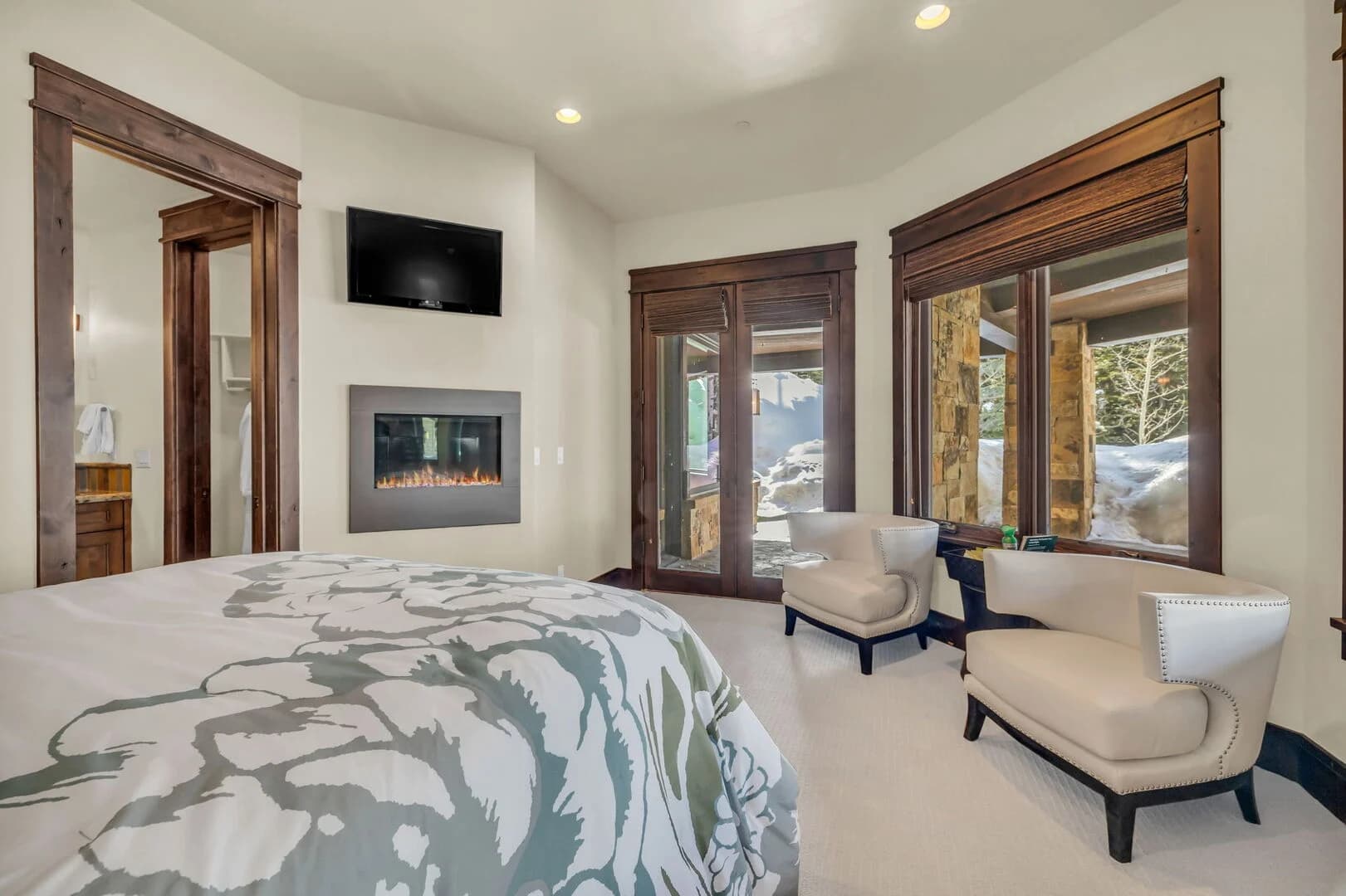 Snow Meadow Villa - Image 23