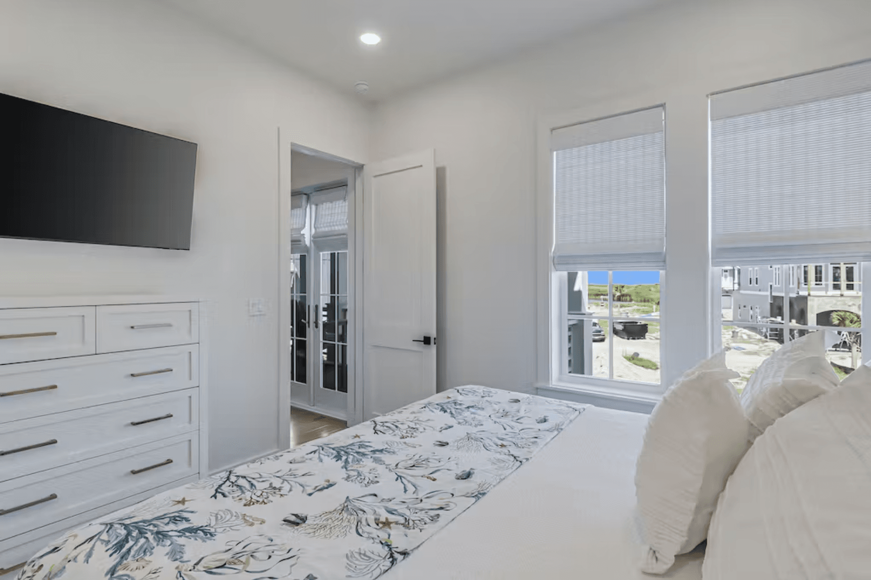 Shore Thing House - Image 31