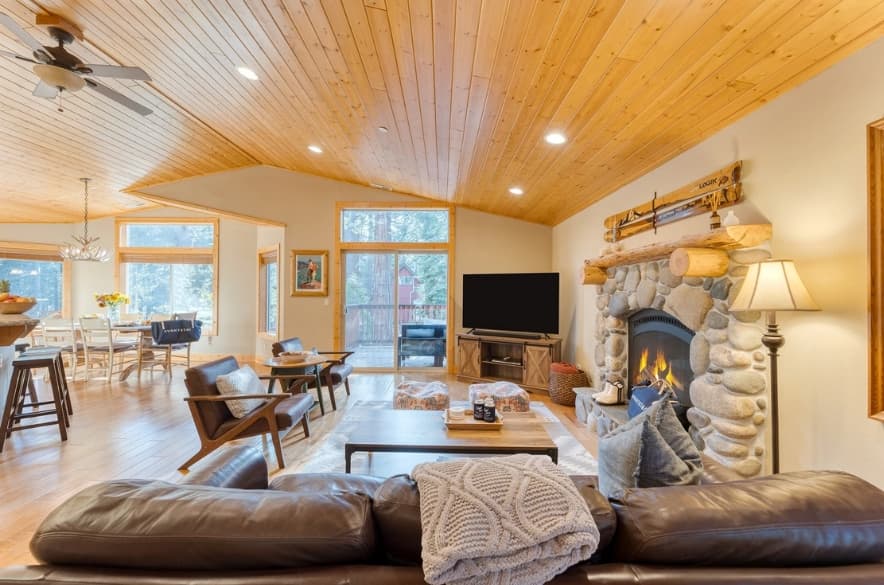 Washoe Chalet - Image 4