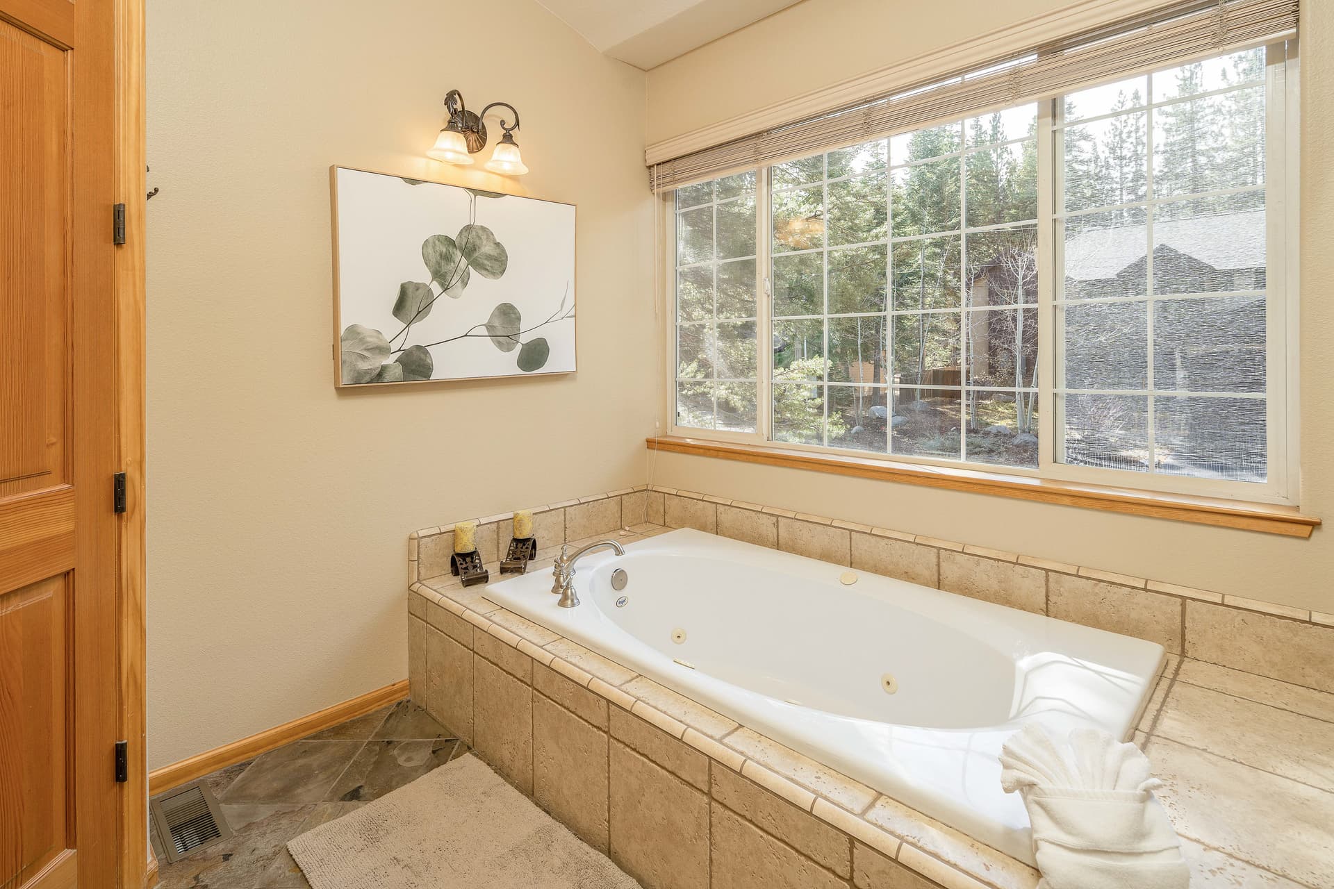 Tahoe Getaway House - Image 14