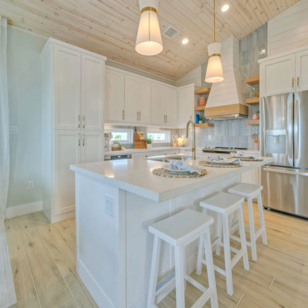 Flirty Flamingo - Image 9