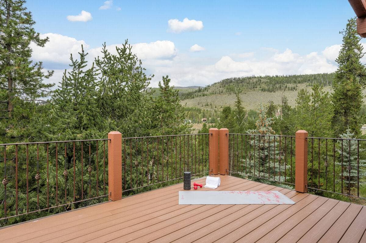 Four Sisters - Image 62