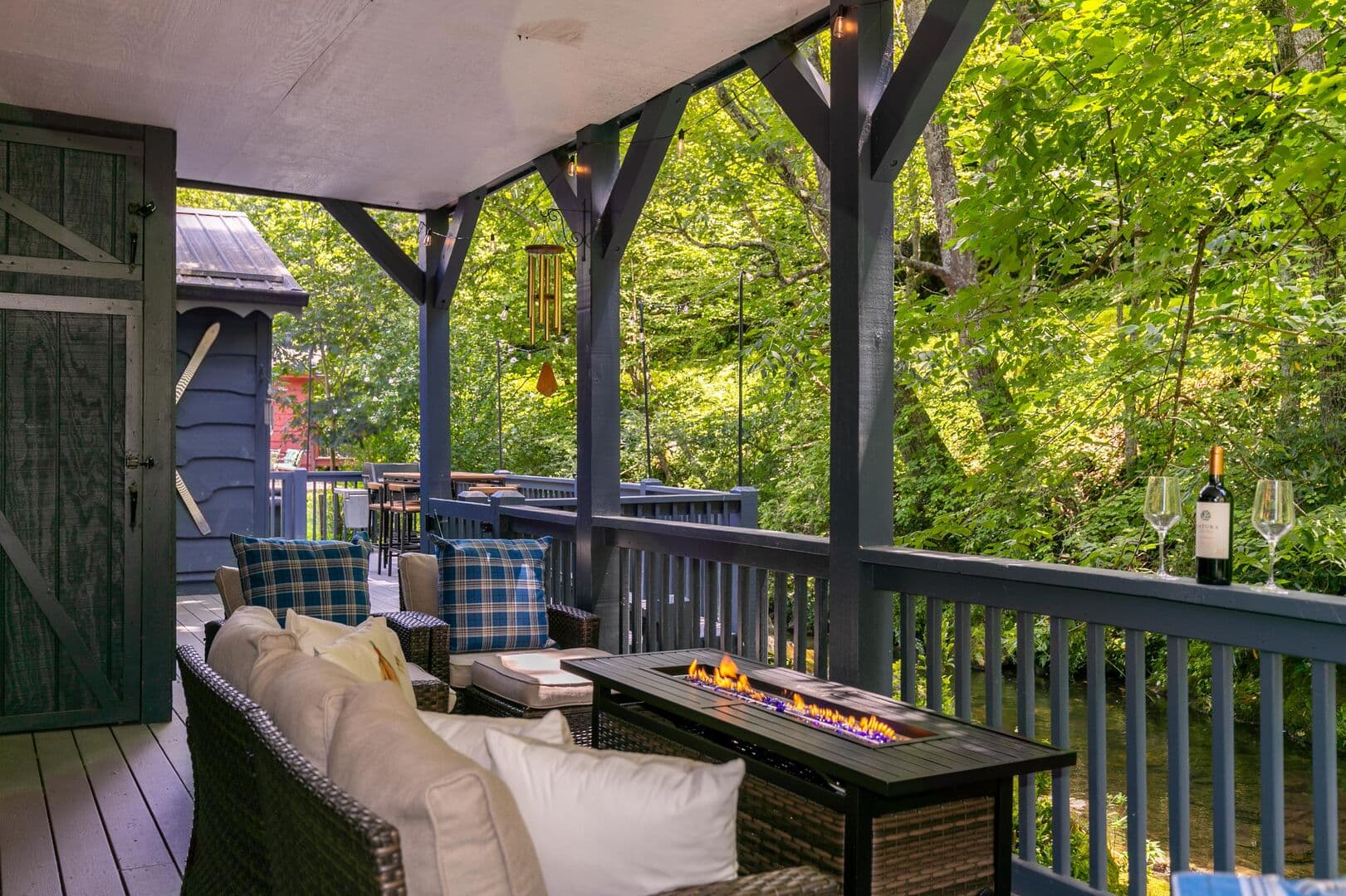 Riverside Retreat - Image 43